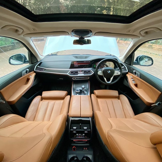 Second-hand 2022 BMW X7 xDrive30d DPE Signature for sale in Thane-10