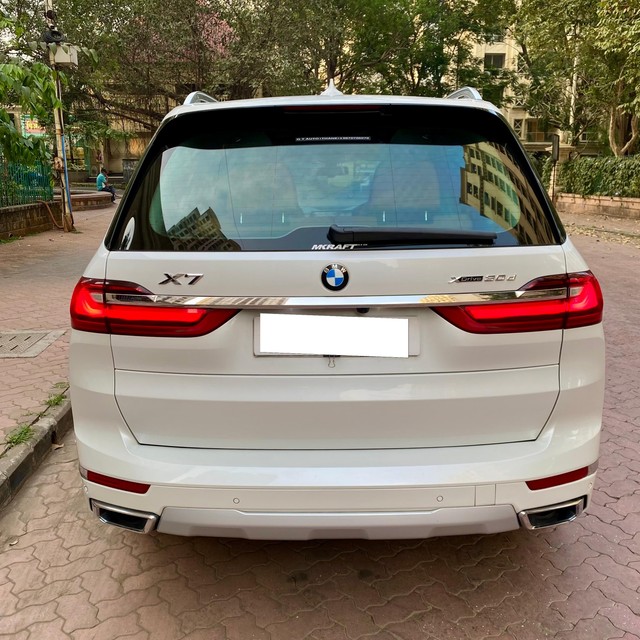 Second-hand 2022 BMW X7 xDrive30d DPE Signature for sale in Thane-2