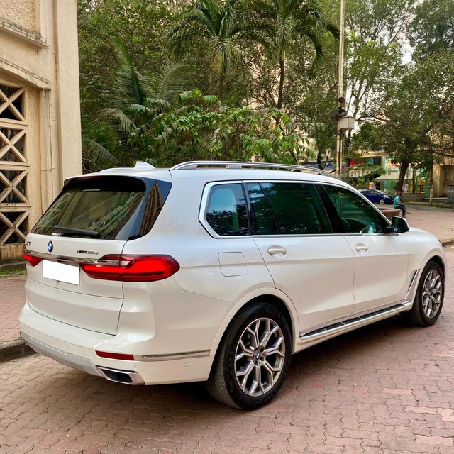 Second-hand 2022 BMW X7 xDrive30d DPE Signature for sale in Thane-21