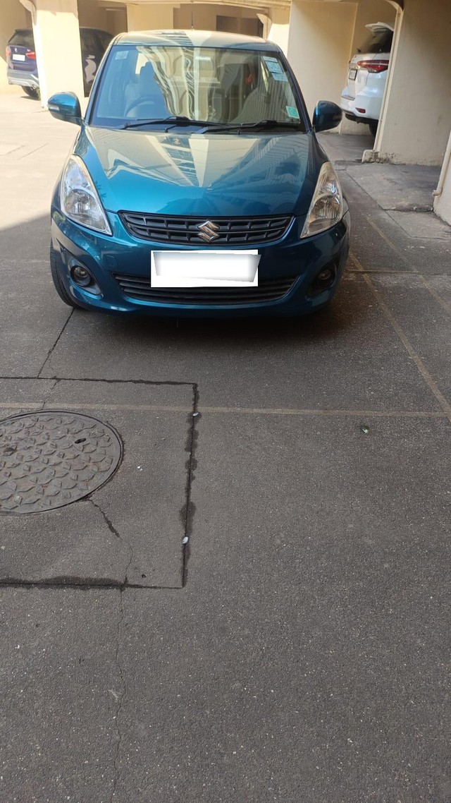 Second-hand 2014 Maruti Swift Dzire VXI for sale in Thane-3