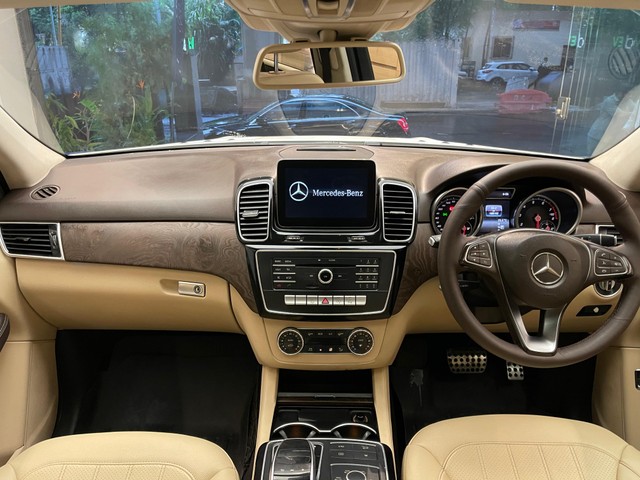 Second-hand 2017 Mercedes-Benz GLE 400 4MATIC for sale in Mumbai-10