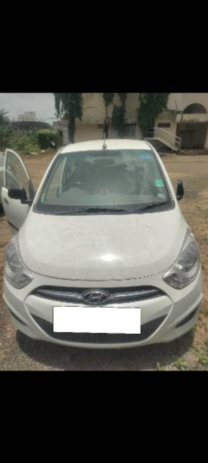 Hyundai i10 Era Second-hand 2011 Hyundai i10 Era for sale in Mhow