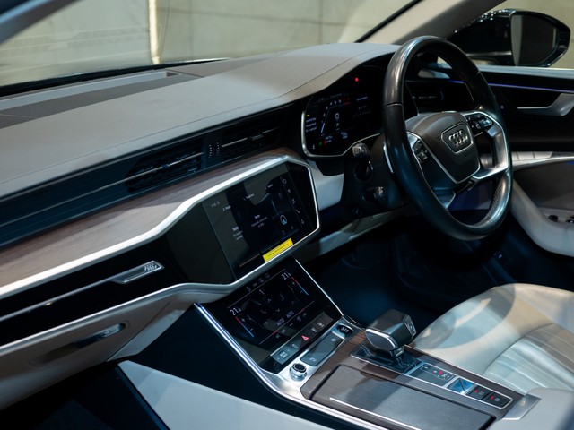 Second-hand 2024 Audi A6 45 TFSI Premium Plus for sale in Kolkata-15