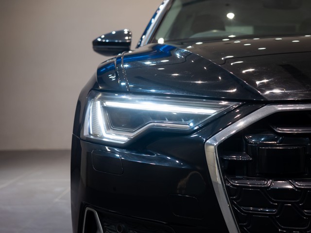 Second-hand 2024 Audi A6 45 TFSI Premium Plus for sale in Kolkata-18