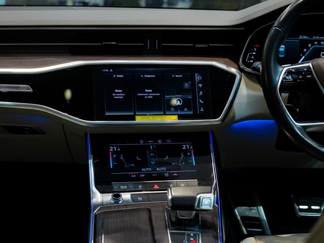 Second-hand 2024 Audi A6 45 TFSI Premium Plus for sale in Kolkata-9