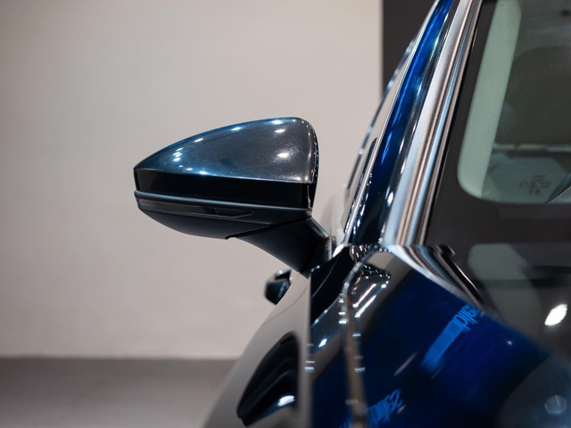 Second-hand 2024 Audi A6 45 TFSI Premium Plus for sale in Kolkata-7