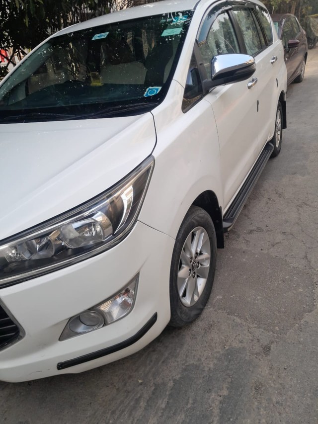 Toyota Innova Crysta 2.4 G MT 8S BSIV Second-hand 2018 Toyota Innova Crysta 2.4 G MT 8S BSIV for sale in Greater Noida-6