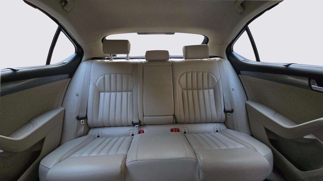 Second-hand 2018 Skoda Superb Style 1.8 TSI MT for sale in New Delhi-14