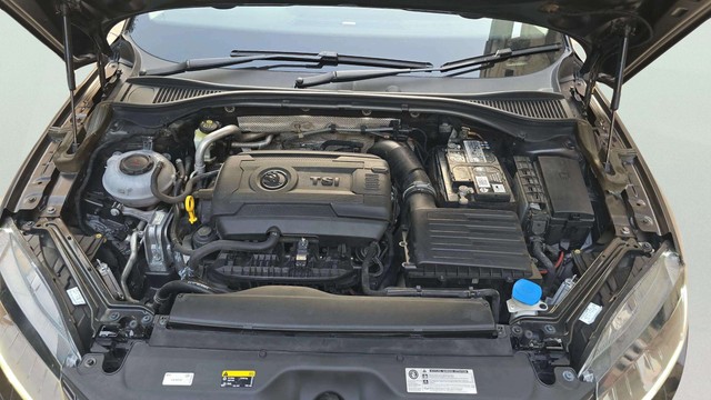 Second-hand 2018 Skoda Superb Style 1.8 TSI MT for sale in New Delhi-6