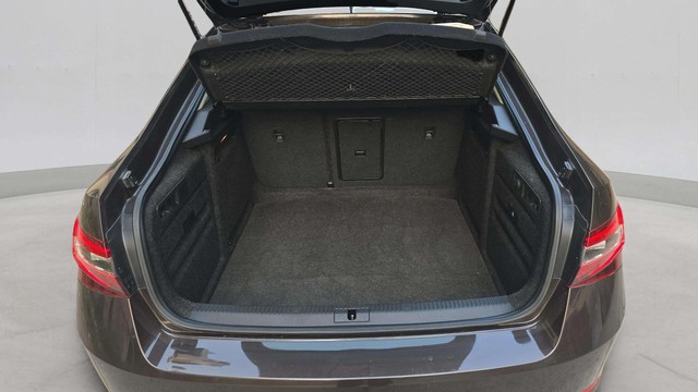 Second-hand 2018 Skoda Superb Style 1.8 TSI MT for sale in New Delhi-13