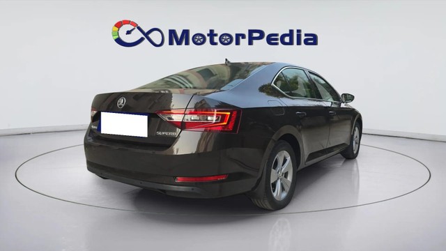 Second-hand 2018 Skoda Superb Style 1.8 TSI MT for sale in New Delhi-11