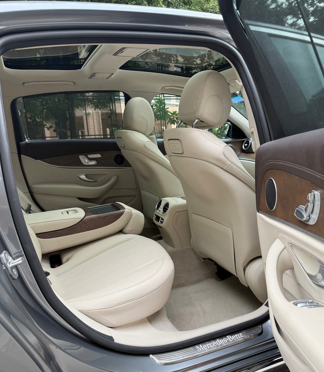 Second-hand 2020 Mercedes-Benz E-Class Expression E 200 BSIV for sale in New Delhi-7