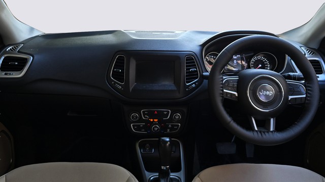 Second-hand 2019 Jeep Compass 1.4 Limited Option for sale in New Delhi-9