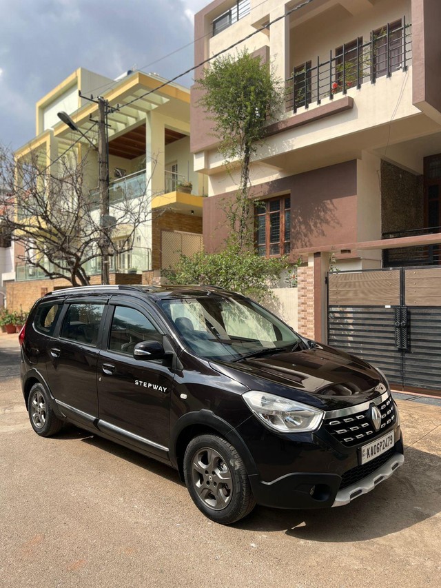 Second-hand 2015 Renault Lodgy 85PS RxZ for sale in Bangalore-8