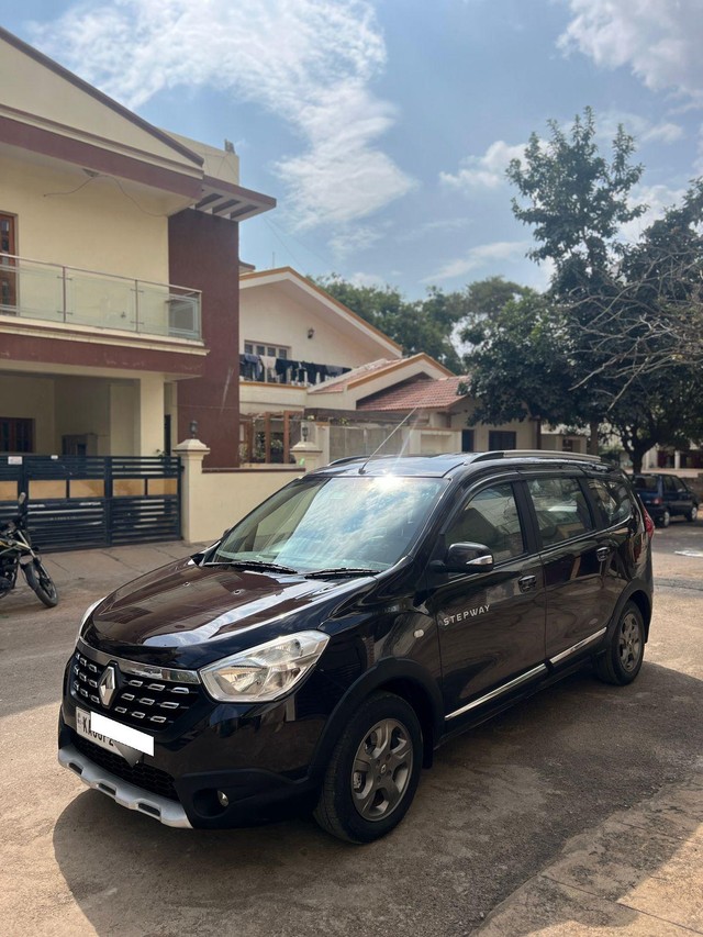 Second-hand 2015 Renault Lodgy 85PS RxZ for sale in Bangalore-4