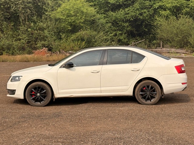 Second-hand 2017 Skoda Octavia Style Plus 2.0 TDI AT for sale in Raipur-4