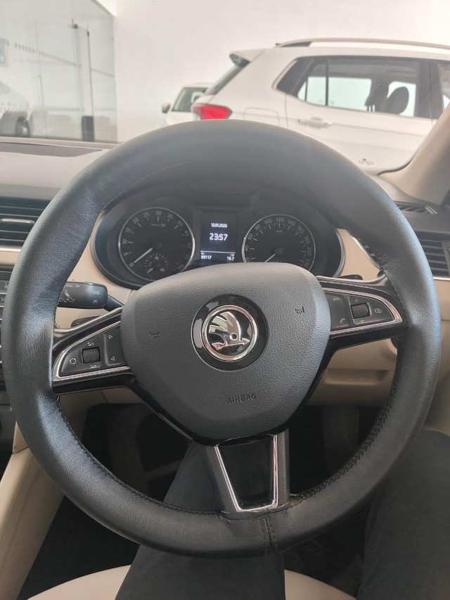Second-hand 2017 Skoda Octavia Style Plus 2.0 TDI AT for sale in Raipur-6