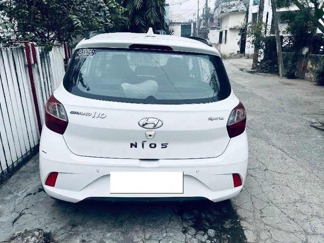 Second-hand 2021 Hyundai Grand i10 Nios AMT Sportz for sale in Roorkee-2