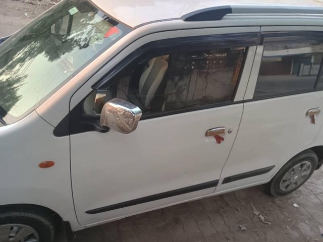 Second-hand 2016 Maruti Wagon R LXI CNG for sale in Kanpur-1