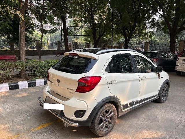 Second-hand 2020 Ford Freestyle Titanium Plus Diesel for sale in Patna-2