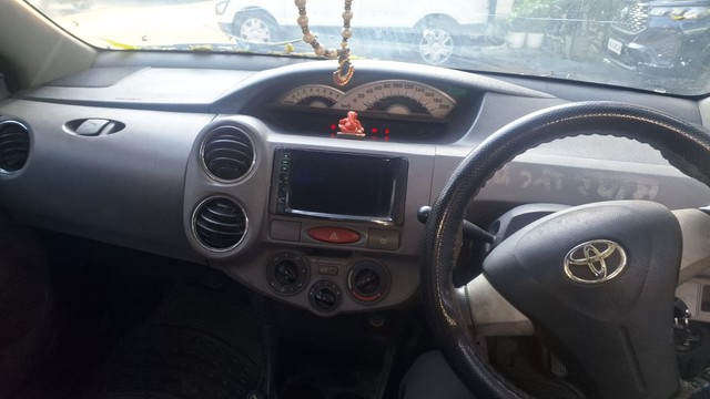 Second-hand 2011 Toyota Etios VX for sale in New Delhi-7