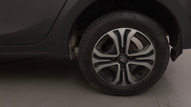 Second-hand 2022 Tata Tigor XZ Plus CNG BSVI for sale in Bangalore-19