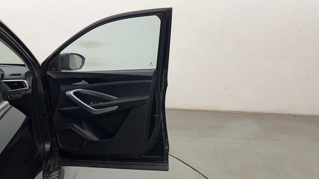 Second-hand 2020 MG Hector Sharp DCT for sale in Mumbai-16