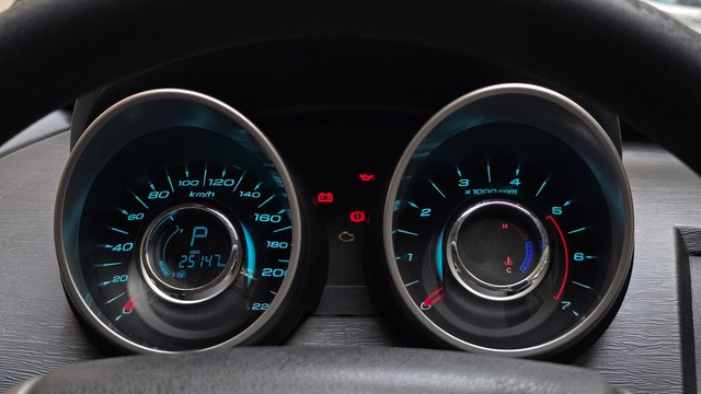 Second-hand 2018 Mahindra XUV500 W7 AT BSIV for sale in New Delhi-15