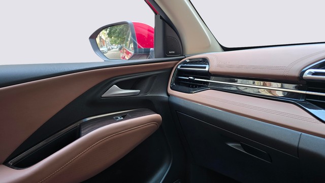 Second-hand 2024 MG Hector Plus 1.5 Turbo Smart 7 Str for sale in New Delhi-9