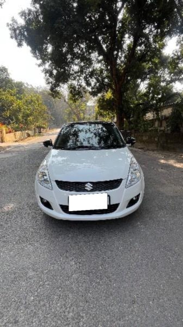 Second-hand 2014 Maruti Swift ZXI BSIV for sale in Jamshedpur-3