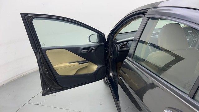 Second-hand 2018 Honda City V for sale in Ghaziabad-25