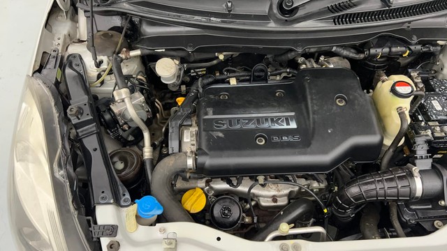 Second-hand 2016 Maruti Swift Dzire VDI for sale in Lucknow-38