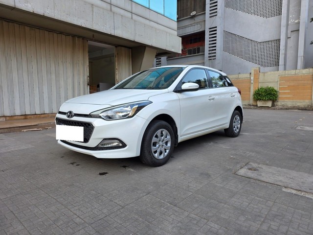 Second-hand 2018 Hyundai i20 1.2 Spotz for sale in Mumbai-3