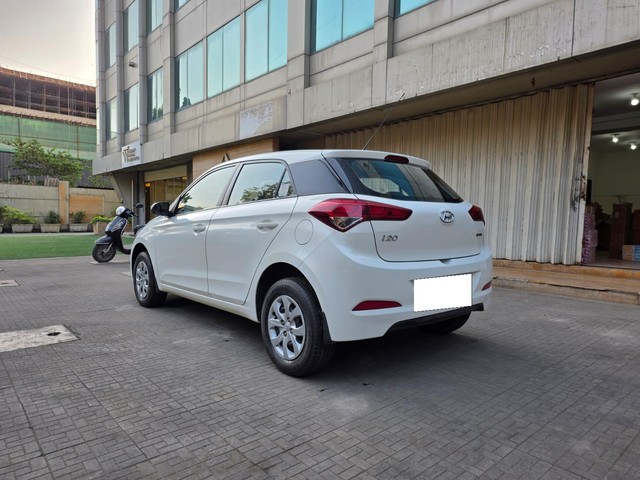 Second-hand 2018 Hyundai i20 1.2 Spotz for sale in Mumbai-2
