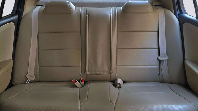 Second-hand 2024 MG Hector Plus Savvy Pro CVT 7 Str 2023-2025 for sale in New Delhi-11