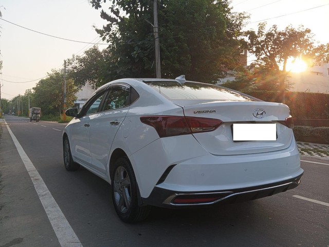 Second-hand 2022 Hyundai Verna SX Diesel for sale in Ludhiana-9