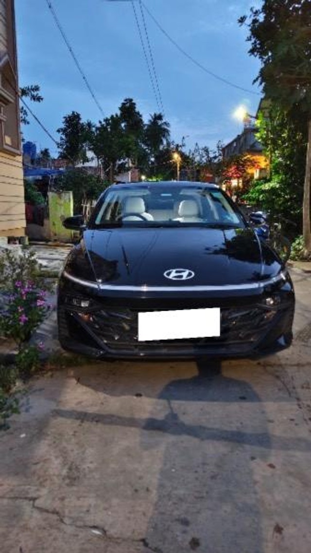 Second-hand 2023 Hyundai Verna SX IVT for sale in Nadia-1