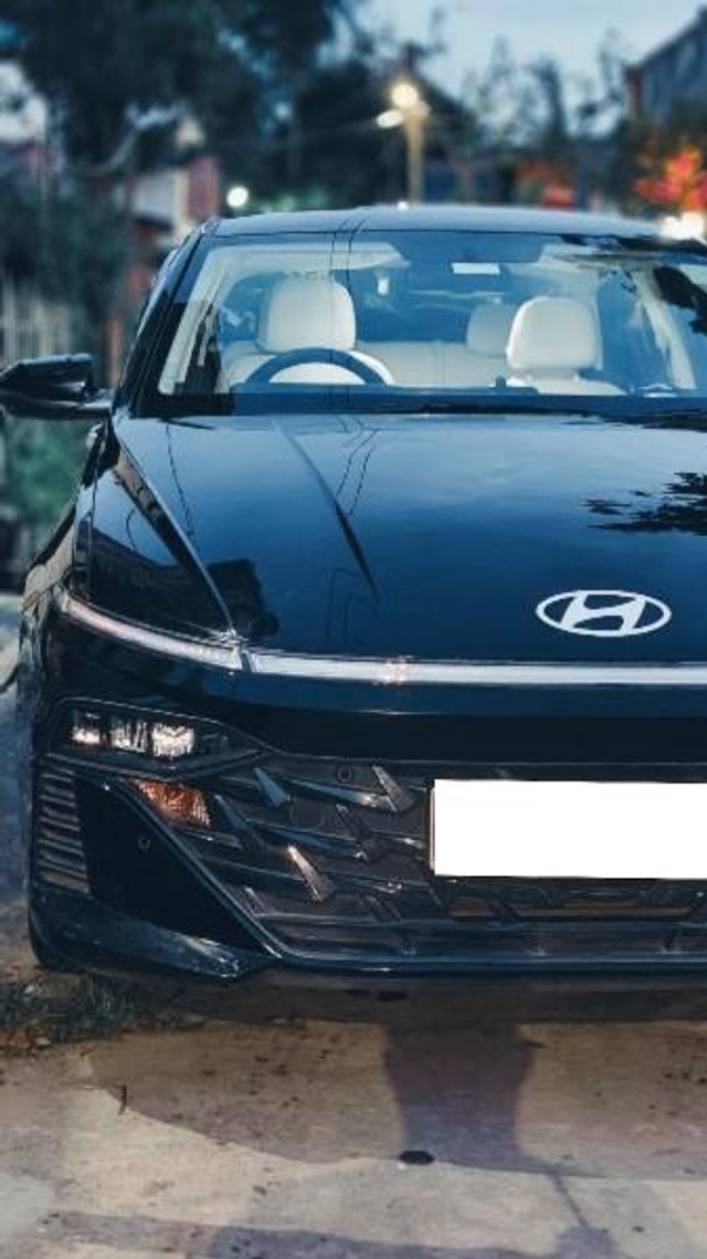 Second-hand 2023 Hyundai Verna SX IVT for sale in Nadia-2