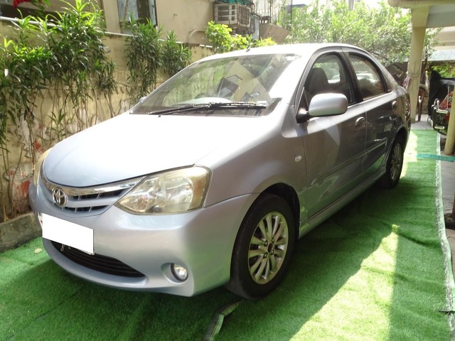 Second-hand 2011 Toyota Etios VX for sale in Kolkata-2