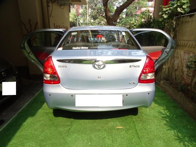 Second-hand 2011 Toyota Etios VX for sale in Kolkata-1