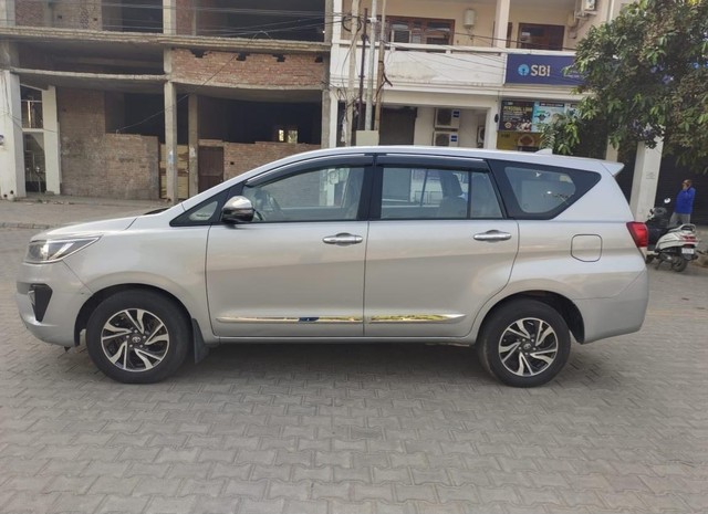 Second-hand 2022 Toyota Innova Crysta 2.4 G 7 STR for sale in Ludhiana-3