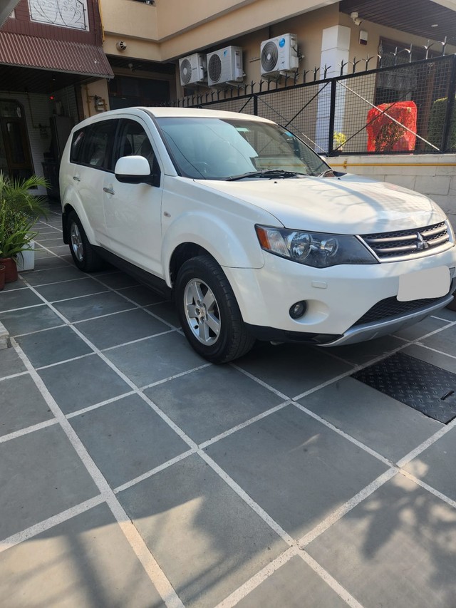 Mitsubishi Outlander 2.4 Second-hand 2009 Mitsubishi Outlander 2.4 for sale in Chandigarh-9