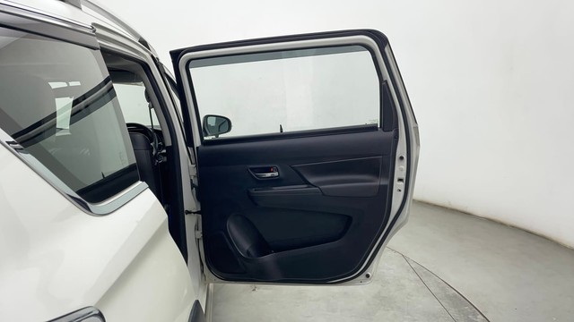 Second-hand 2021 Maruti XL6 Alpha AT for sale in Chennai-39