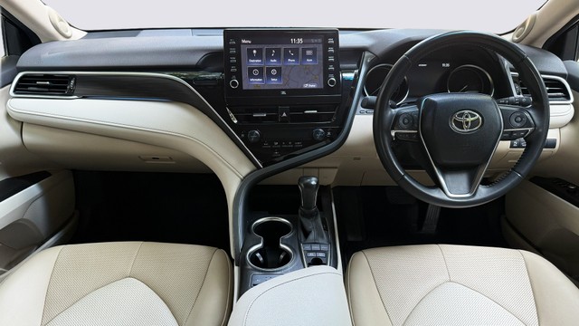 Second-hand 2023 Toyota Camry 2.5 Hybrid for sale in Gurgaon-5