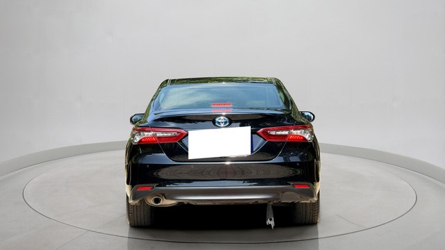 Second-hand 2023 Toyota Camry 2.5 Hybrid for sale in Gurgaon-2