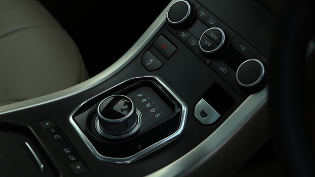 Second-hand 2016 Land Rover Range Rover Evoque 2.0 TD4 HSE for sale in Gurgaon-6