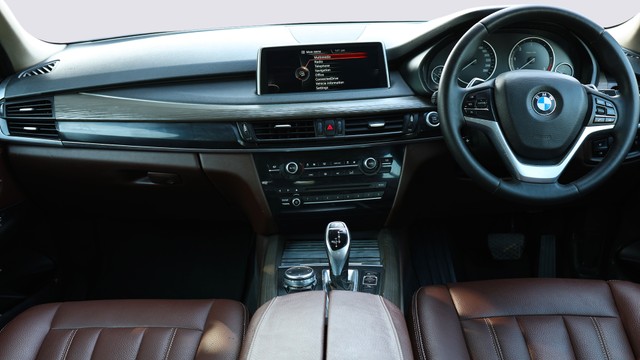 Second-hand 2014 BMW X5 xDrive 30d for sale in Gurgaon-6