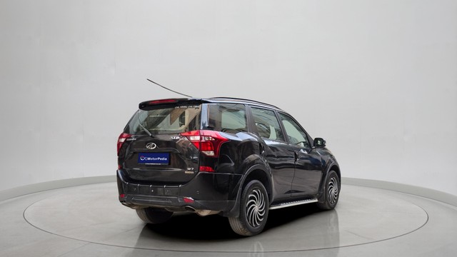 Second-hand 2018 Mahindra XUV500 W7 AT BSIV for sale in Gurgaon-16