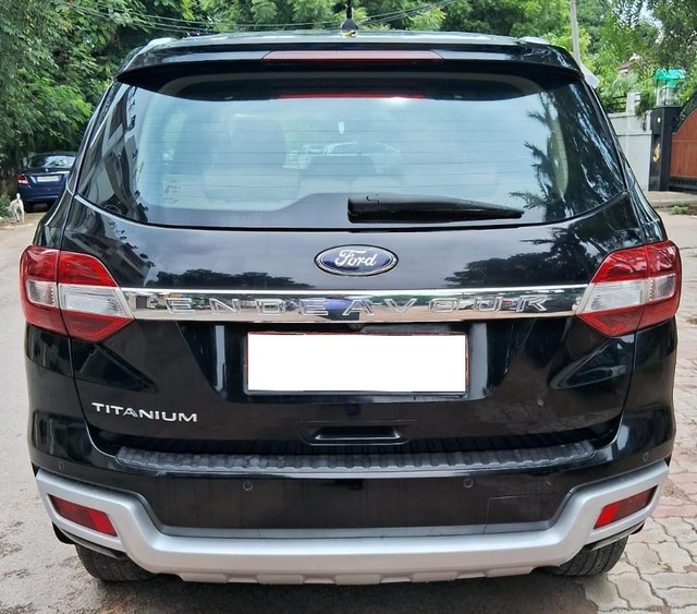 Second-hand 2021 Ford Endeavour Titanium Plus 4X2 AT for sale in Lucknow-2