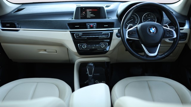 Second-hand 2017 BMW X1 sDrive 20d xLine for sale in Gurgaon-6